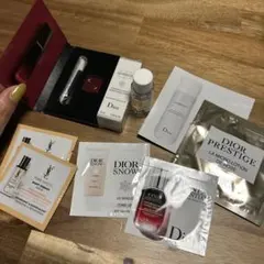 Dior CHANEL イヴ・サンローラン 化粧水、美容液、日焼け止め、口紅