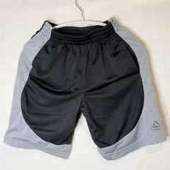 リーボック【M】切替 ハーフパンツ ワイド 黒灰 ポリエステル ランニングのサムネイル