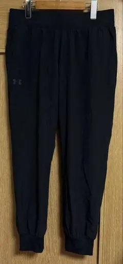 【新品・未使用】アンダーアーマー　ズボン　ジャージ　ウェア　レディース　黒　L