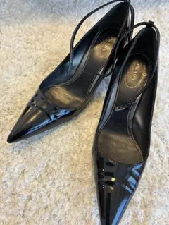 PRADA パテントレザー アンクルストラップ パンプス ブラックのサムネイル