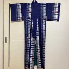 四角　紺色　個性的　小紋　トールサイズ　胴抜き仕立て　美品　正絹　ピンク　普段着