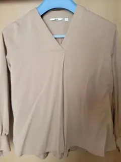 UNIQLOレーヨンプルオーバーシャツ