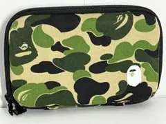 A BATHING APE ア・ベイシング・エイプ　モバイルストレージポーチ
