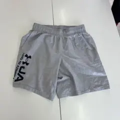 Under Armour ショートパンツ シルバー