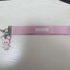 NiziU ペンライト その他グッズまとめ売り NiziU 公式 ペンライト グッズまとめ売り - メルカリ