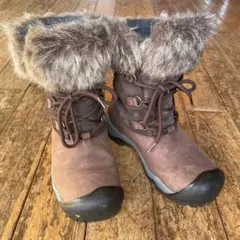 KEEN スノーブーツ　24cm