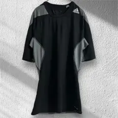アディダス　adidas techfit テックフィット　半袖Tシャツ　ブラック