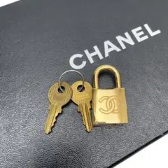 シャネル ロゴ ココマーク 南京錠 パドロック カデナ チャーム