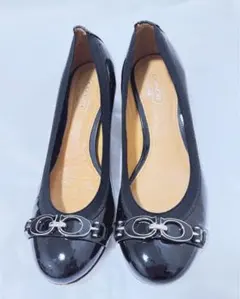 COACH パテントレザー パンプス 블랙