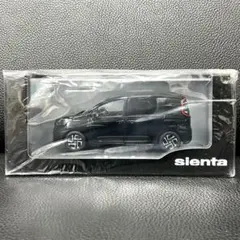 【未開封】SIENTA カラーサンプル ミニカー ブラック 黒 【非売品】のサムネイル