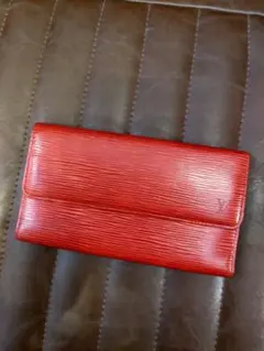 ルイヴィトン　エピ　長財布