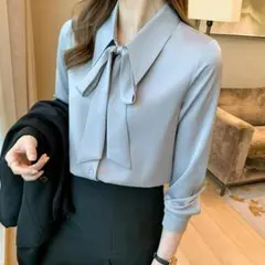 リボン付きライトグレー長袖シャツ