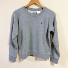 N165−3◯ Nike グレー クルーネック トレーナー Sサイズ