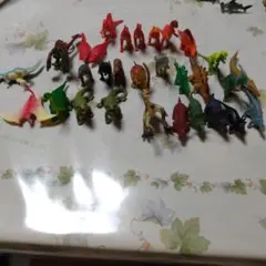 恐竜と動物のフィギュアセット 30体