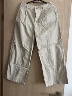 ベージュ チノパン ストレートレッグ