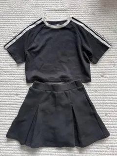 双子可♡UNIQLO ジャージTシャツとスカパン