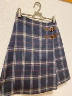 チェック台形スカート ミニスカート　金具付き