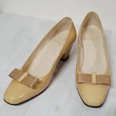 Akira Osaki ベージュパンプス 22cm 美品 リボン ヒール5cm