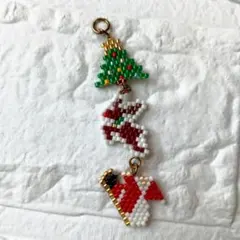 ハンドメイド　 クリスマス　サンタ　トナカイ　クリスマスツリー　ビーズ　チャーム