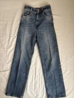 ZARA ライトブルー ハイウエストストレートレッグデニム