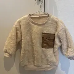 クリーム色 トップス