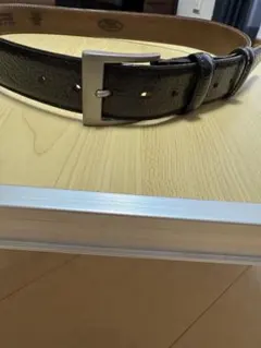 イタリア製　レザー ベルト シンプルデザイン