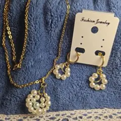 パールフラワーデザイン ネックレス＆イヤリングセット