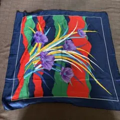 大判スカーフ 花柄 マルチカラー 紺地 シルク調