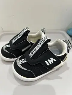 黒 スリッポン ベビーシューズ