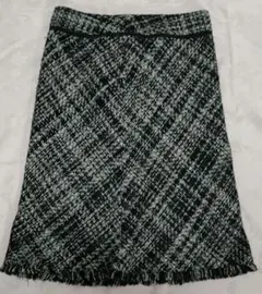 超美品　黒と白のツイードタイトスカート