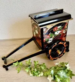 御所車風3段お重箱　蓋付き　分解可能　黒　和菓子入れ、おせち料理、和風インテリア