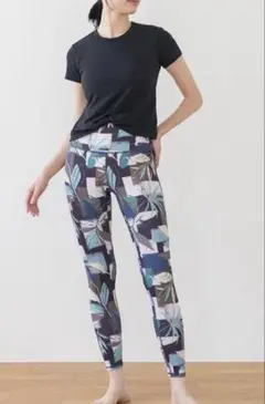 SUKALA レギンス M 美品 LAVAのサムネイル