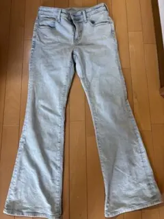 GU スリムフレアジーンズ