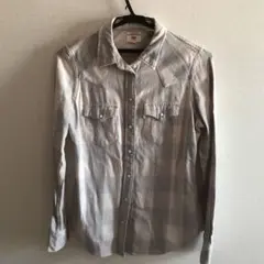 リーバイスのデニムシャツ