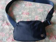 lululemon ボディバッグ ネイビー 送料込み