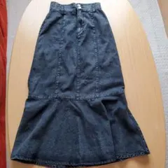 ダークブルーデニムフレアスカート