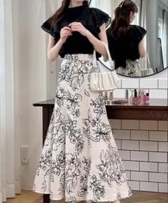 Mサイズ　ロングスカート　フレアスカート　花柄　GRL