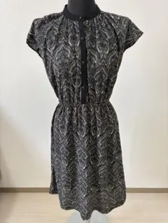 ペイズリー柄 半袖ひざ丈ワンピース ブラック系 レディース サイズM