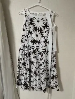 Super Beautiful 花柄ノースリーブワンピース