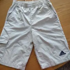 adidas ハーフパンツ おそらく140