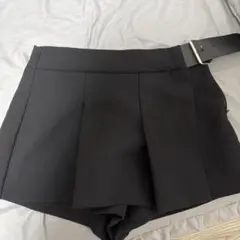 ベルト付き ブラック ミニスカート ZARAのサムネイル