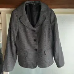 チェック柄ジャケットとスカートセット
