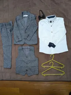 子供服4点セット（蝶ネクタイ付）130cm