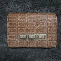 Q-pot. ビターチョコレートバー ショートウォレット 二つ折り財布