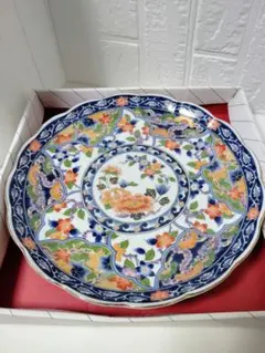出雲焼 布志名窯 吉野若山作 伊羅保茶碗 共箱 無傷 古物。 出雲焼 布志名窯 吉野若山作 伊羅保茶碗 共箱 無傷 古物。