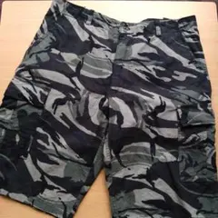 楽ちん　迷彩カーゴショートパンツ　綿素材 ゆったり　さらさら　目立つ！