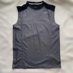 NIKE ドライフィット　150 160 タンクトップのサムネイル