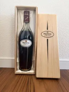 Hennessy クラシック ブランデー 750ml 木箱入りのサムネイル