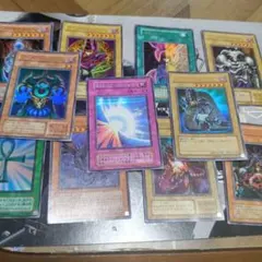遊戯王OCG 引退品 まとめ10000枚 処分品 - メルカリ