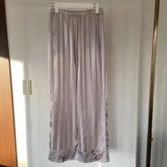 ピーチジョン　サテンパンツ　パジャマ